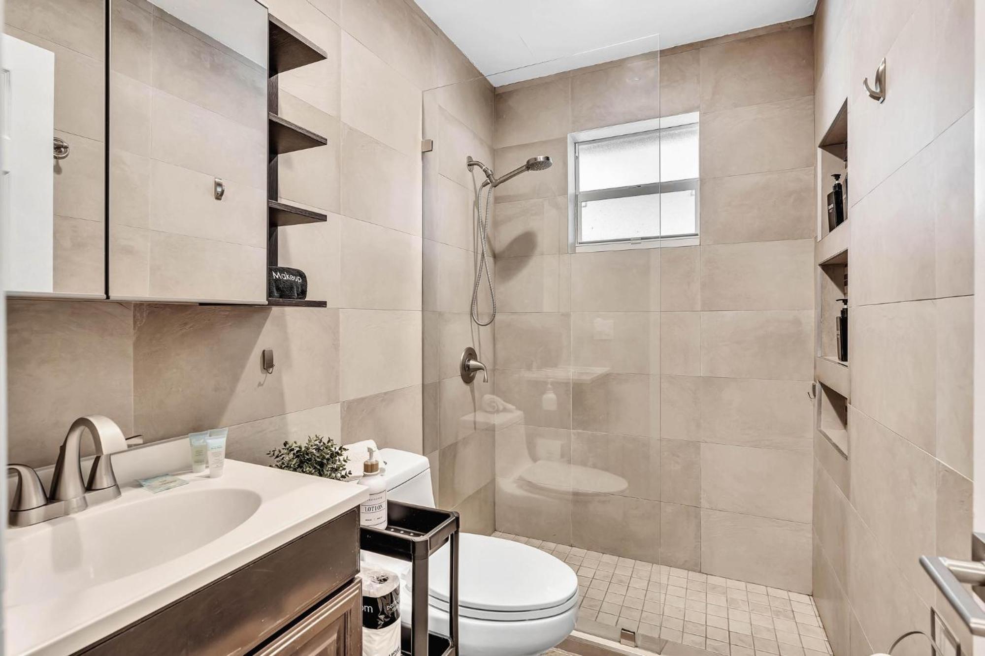 Estelo'S Place - Modern Townhouse With King Bed, Only 5 Min From The Airport! Маямі Екстер'єр фото