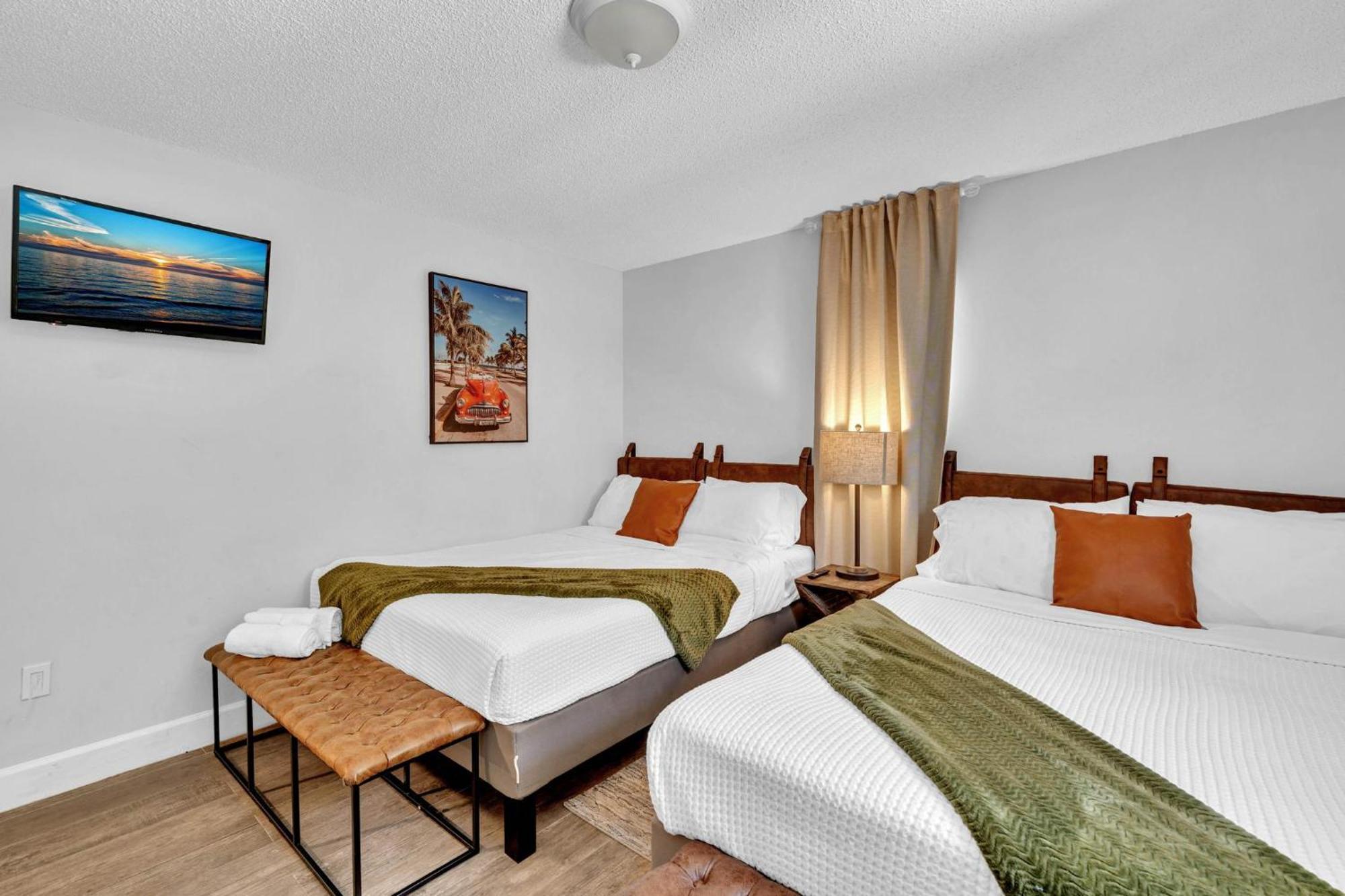 Estelo'S Place - Modern Townhouse With King Bed, Only 5 Min From The Airport! Маямі Екстер'єр фото