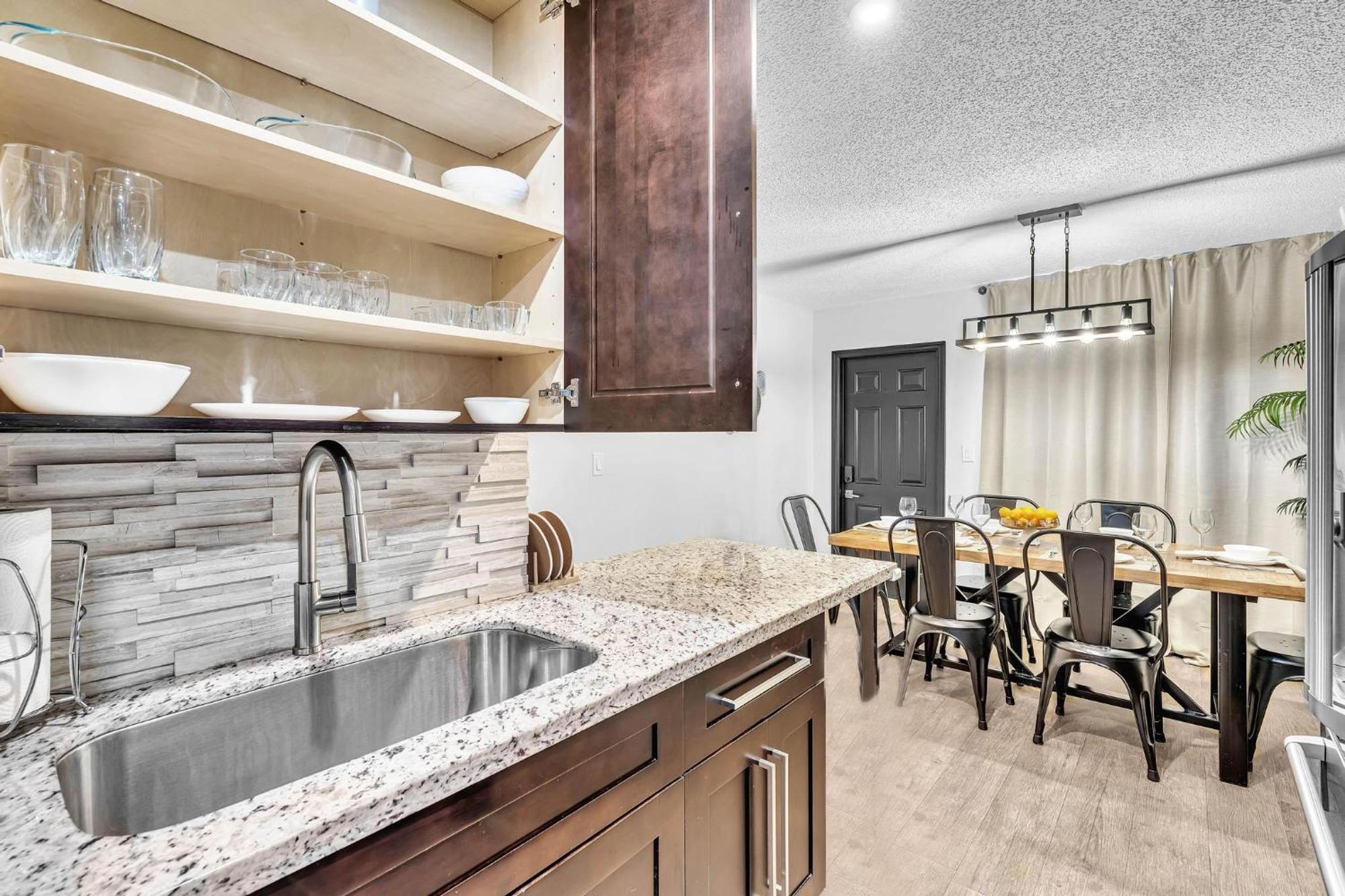 Estelo'S Place - Modern Townhouse With King Bed, Only 5 Min From The Airport! Маямі Екстер'єр фото
